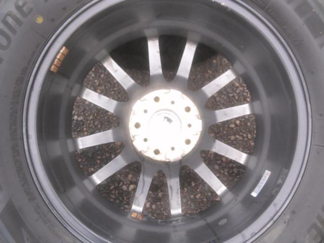 YOKOHAMA GRASS+BRIDGESTONE BLIZZAK DM-V3 Z09287