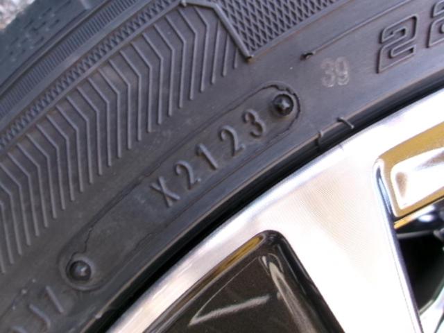 SBARU
Revu~ogu
STi
Sport
Original wheel + GOODYEAR
ICENAVI 7
225 / 45-18
Z09356