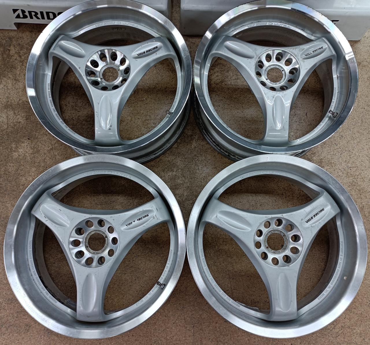 RAYS
VOLK
RACING
C-ULTRA
FORGED 2-Piece Wheels
*One wheel has a different offset.