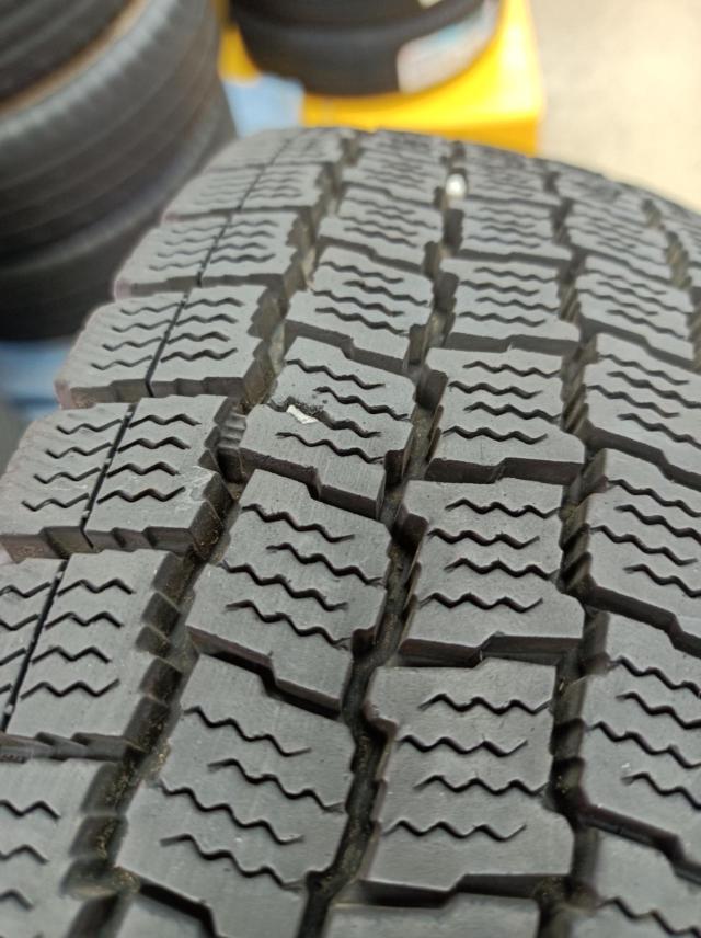 メーカー不明 TOPY製 12インチスチール+GOODYEAR ICENAVI CARGO 80/78N LT