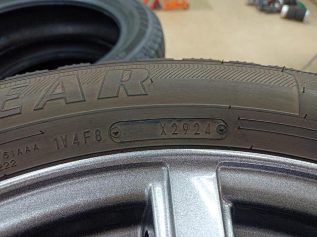 BADX
DOS
SE-10R
plus
+
GOODYEAR
iCE
NAVI 7
92Q