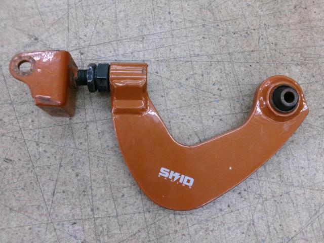 SKID
RACING
Rear
Upper arm