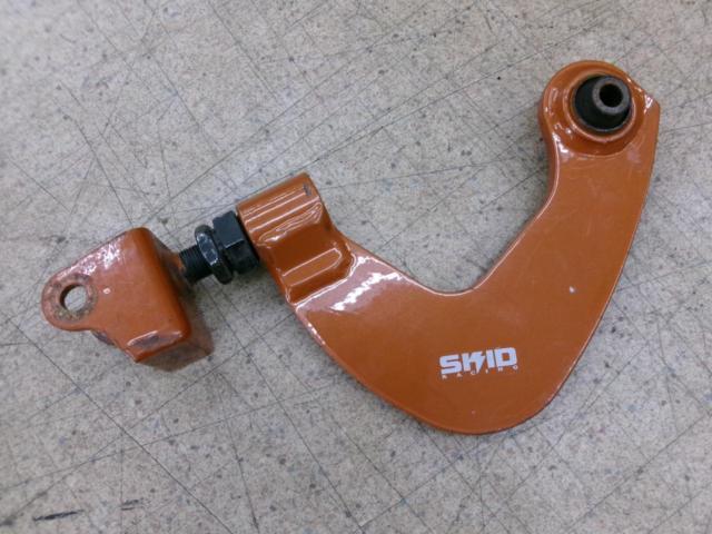 SKID
RACING
Rear
Upper arm