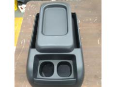 Toyota
Hiace 200
Genuine center console