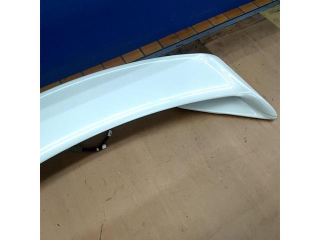 日産 R35GT-R純正リアウィング