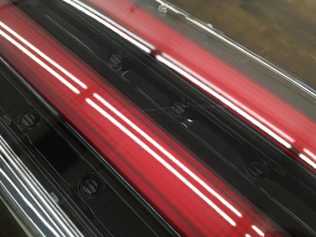 トヨタ 80系NOAH/エスクァイア 後期 純正テールレンズ
