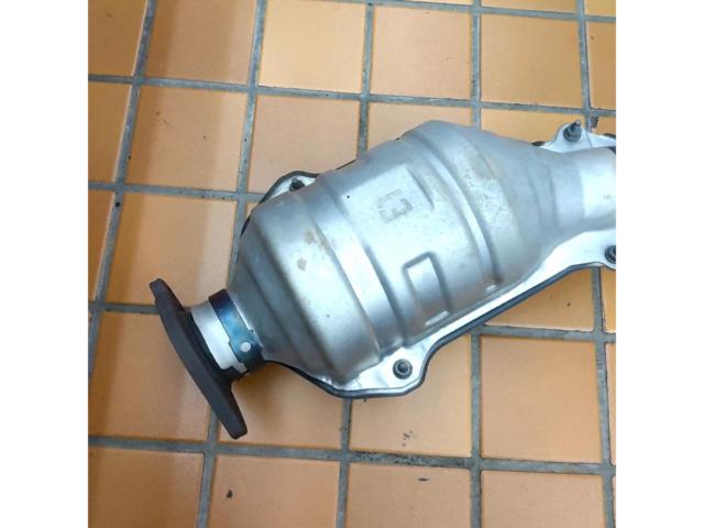 トヨタ 86/ZN6 BRZ/ZC6 後期 純正 第二触媒