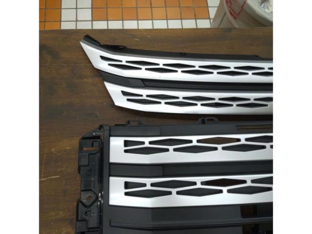 MITSUBISHI
Delica D: 5
Late version
Genuine
Front grille