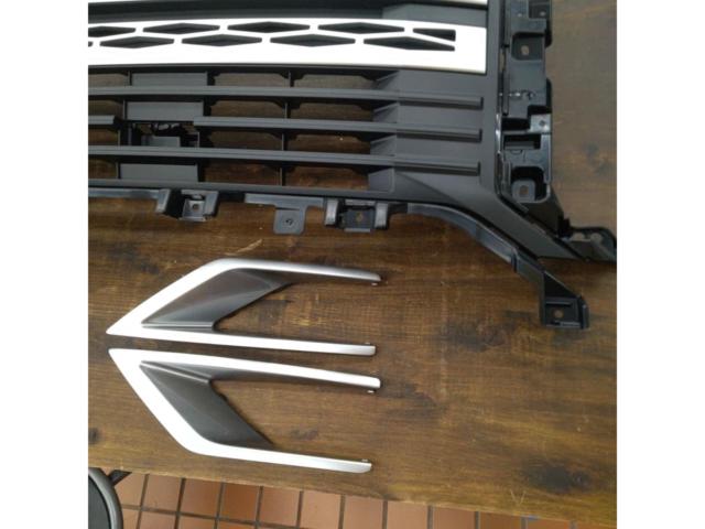 MITSUBISHI
Delica D: 5
Late version
Genuine
Front grille