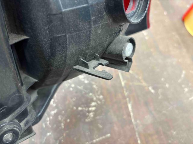 SUZUKI
Alto/HA25S/HA35S genuine taillights