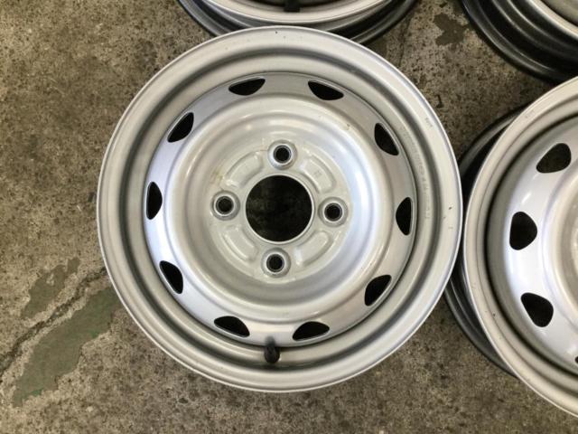 Others
Unknown Manufacturer
Steel wheel
