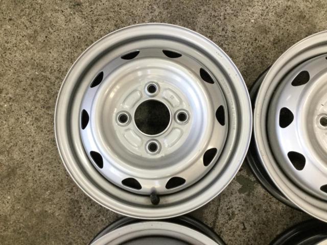 Others
Unknown Manufacturer
Steel wheel