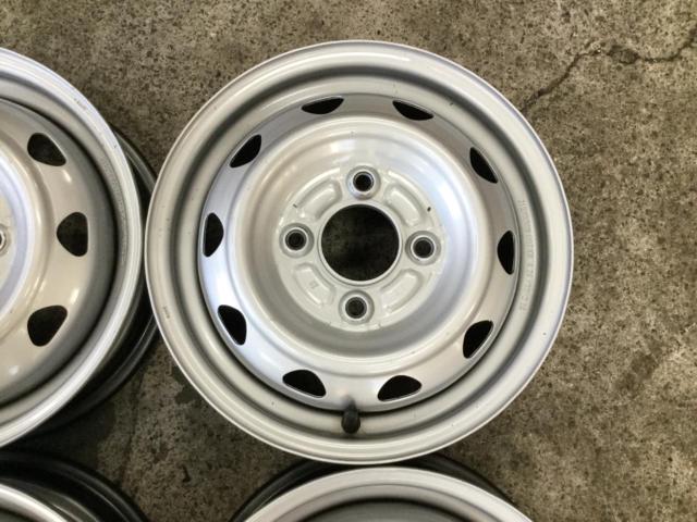 Others
Unknown Manufacturer
Steel wheel