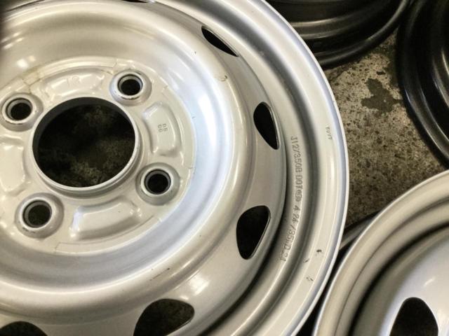 Others
Unknown Manufacturer
Steel wheel