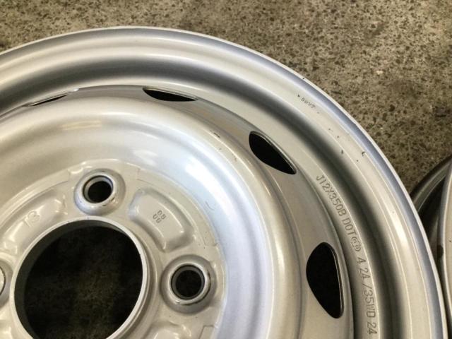 Others
Unknown Manufacturer
Steel wheel