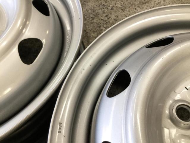 Others
Unknown Manufacturer
Steel wheel