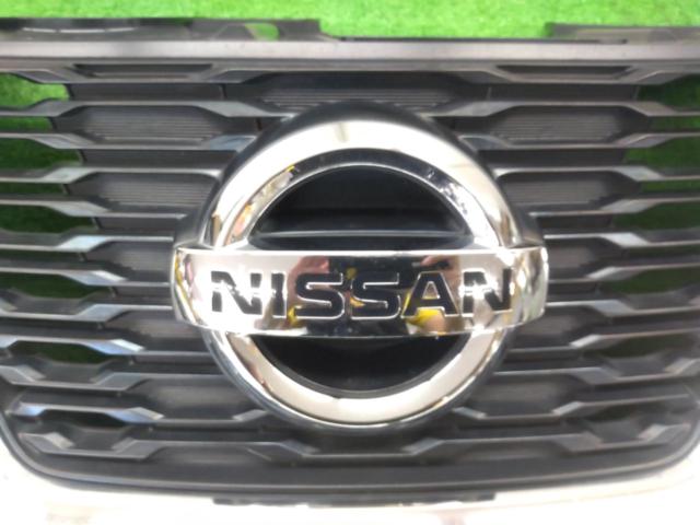 Nissan genuine T32
X-TRAIL
Late genuine grill