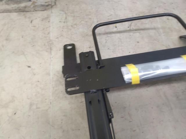 【カワイ製作所】シートレール  H073R【フィット・フィットシャトル GE#/GG#/GP1/GP4 運転席側】