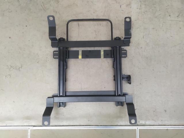 【カワイ製作所】シートレール  H073R【フィット・フィットシャトル GE#/GG#/GP1/GP4 運転席側】