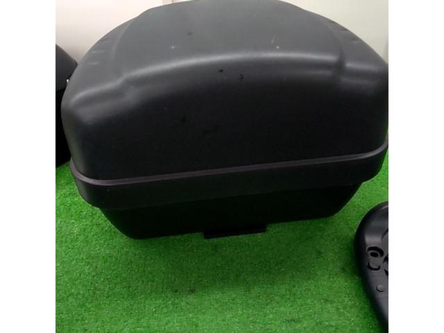 【その他】リアボックス