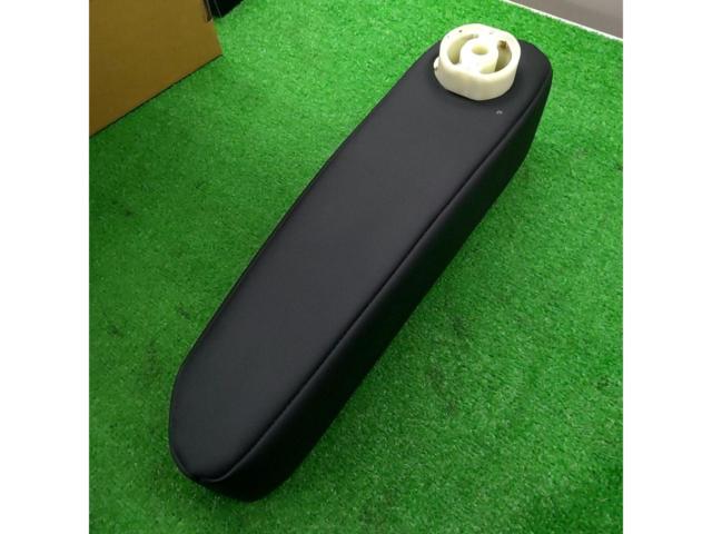 【ホンダ純正】アームレスト レザー 【N-BOX JF5で使用】