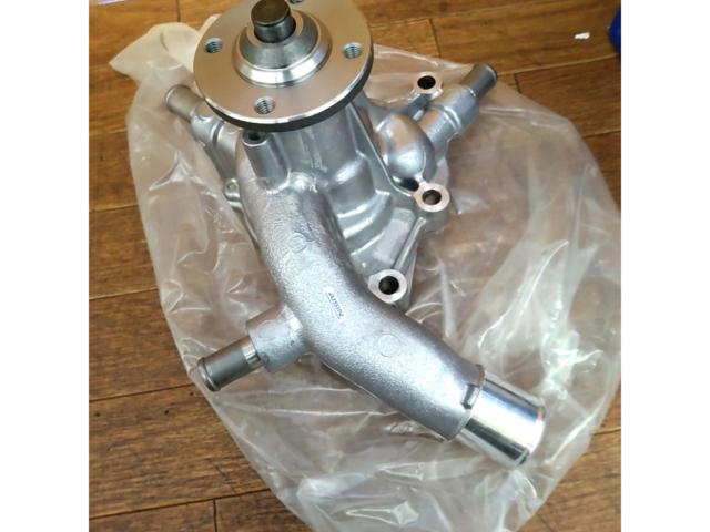 【AISIN】ウォーターポンプ 品番:WPT-029【トヨタ ランドクルーザー FJ62V 】未取付品番