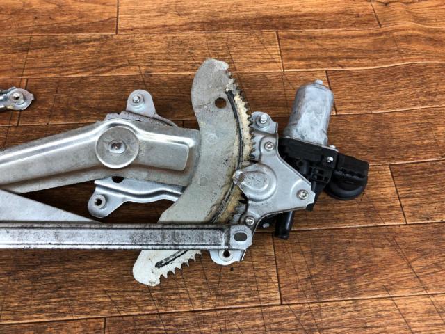 Suzuki genuine power window regulator
Swift Sport driver's seat
ZC31S]
