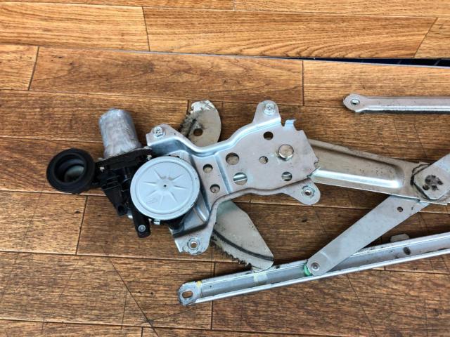 Suzuki genuine power window regulator
Swift Sport driver's seat
ZC31S]