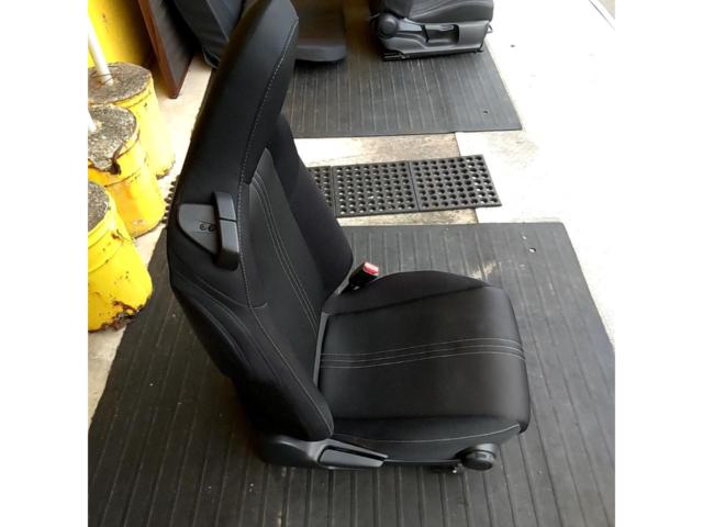 マツダ純正 NDロードスター純正シート  運転席側のみ
