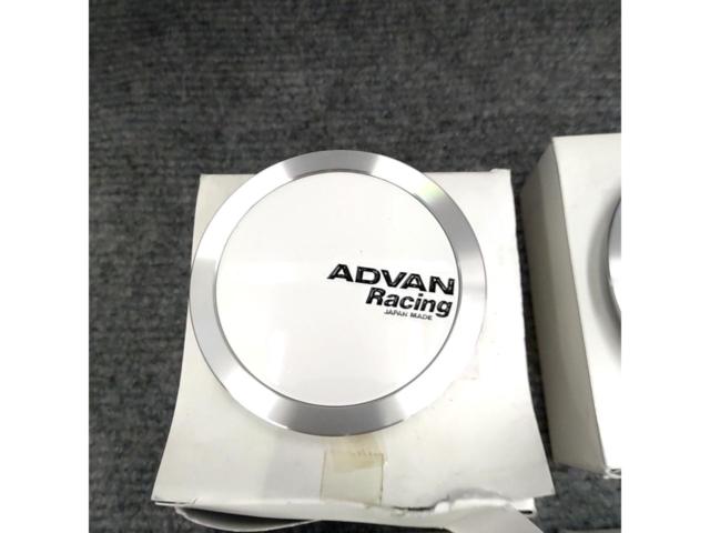 YOKOHAMA
ADVAN
Racing
V2385
Center cap