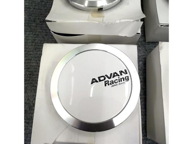 YOKOHAMA
ADVAN
Racing
V2385
Center cap