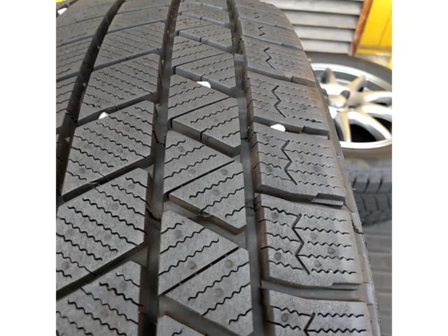 Yellow
Hat
Sport
ABELIA
+
BRIDGESTONE
BLIZZAK
VRX3