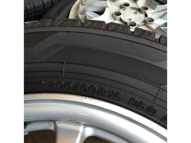トヨタ純正 プリウスα 純正ホイール+YOKOHAMA  iceGUARD iG60