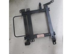 メーカー不明 底止めシートレール LH(助手席側)【クレスタ/チェイサー/マークⅡ・GX/JZX90.91】