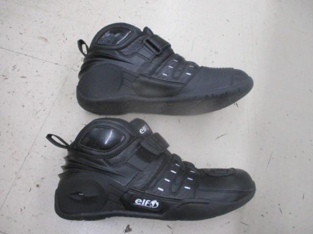 elf
Riding shoes
SYNTHESE13
Size: 26.5cm