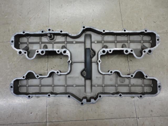 KAWASAKI
Genuine
Engine head cover for KZ1300
