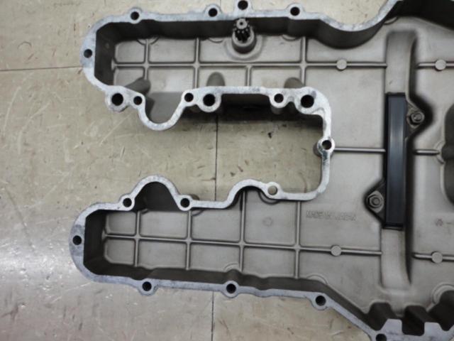 KAWASAKI
Genuine
Engine head cover for KZ1300