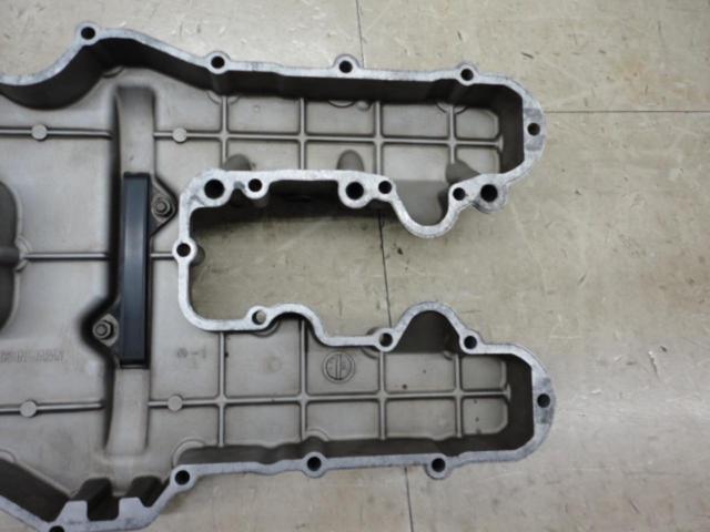 KAWASAKI
Genuine
Engine head cover for KZ1300