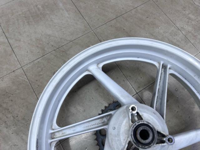 ホンダ純正 リアホイール ホワイト 【NSR250R/MC18 1988年型】
