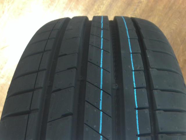 PIAA  Eleganza S-01  + KUMHO ECSTA SPORT PS72 205/45R17 88Y XL