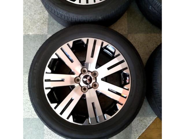 Genuine Mitsubishi parts
Delica
D: 5
Late original wheel