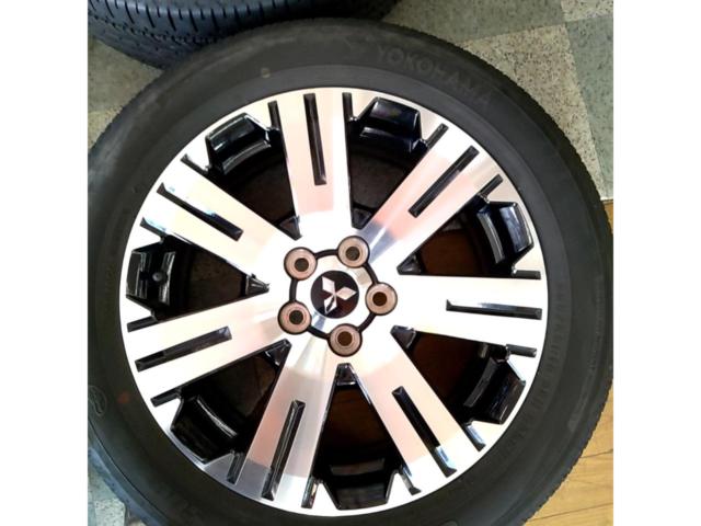 Genuine Mitsubishi parts
Delica
D: 5
Late original wheel