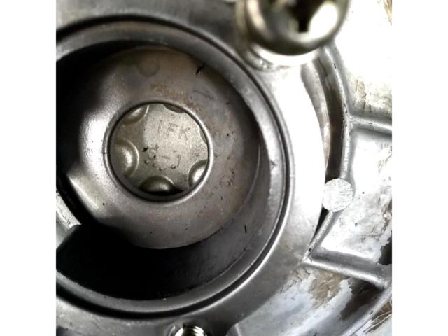 【YAMAHA】V-MAX1200 ジェネレーターカバー