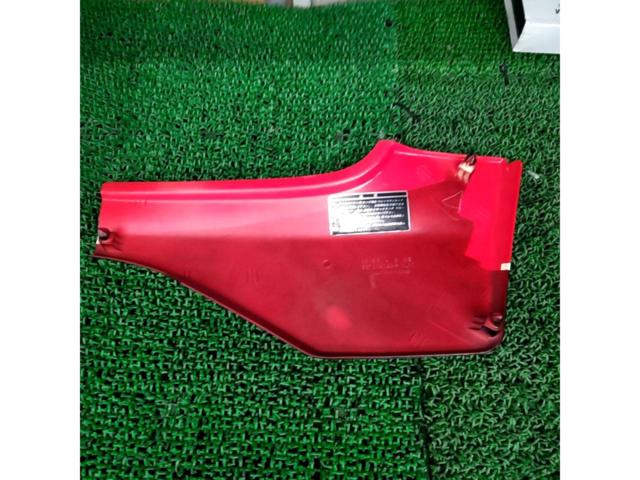 【VF750F】ホンダ純正 VF750F 純正サイドカバー 左のみ