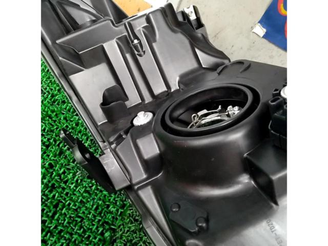 【スバル純正】Y5A エクシーガ ヘッドライト 右のみ