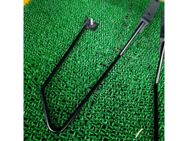 Unknown manufacturer side bag stays
CB400X