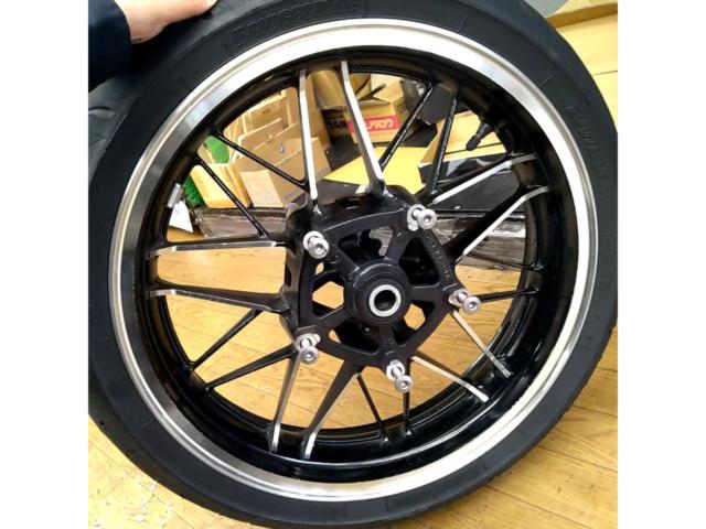 【KAWASAKI】Z900RS 純正ホイール前後セット