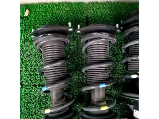 【トヨタ純正】GR86/ZN8純正 サスキット