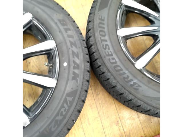 TOPY ZINA
YOUIKK
+
BRIDGESTONE BLIZZAK
VRX2