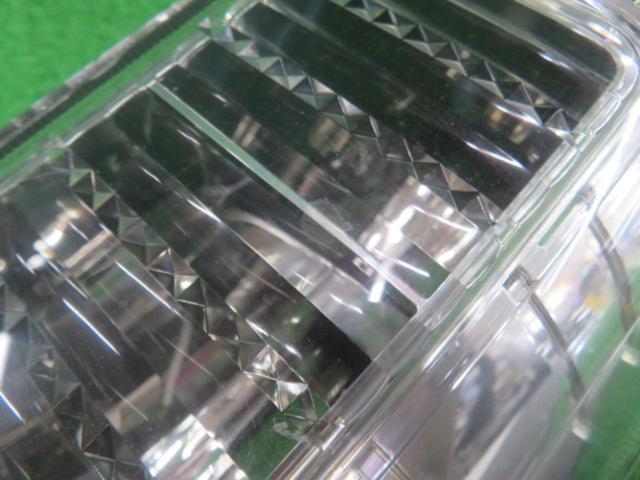 三菱 ekワゴン H82W 純正テールレンズ
